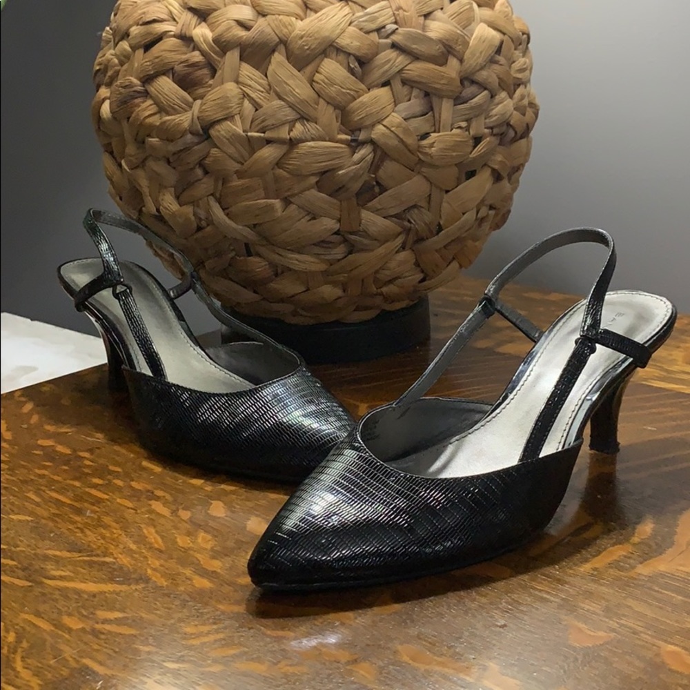 Bandolino black Believe 2.5 inch heels